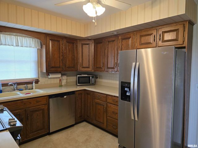 145 INGERSOLL Boulevard, Canton, IL 61520