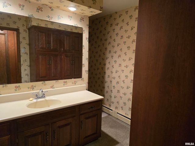 145 INGERSOLL Boulevard, Canton, IL 61520