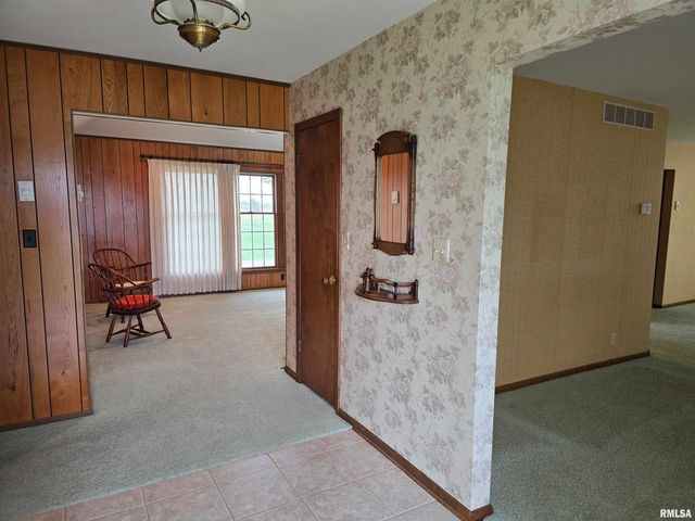 145 INGERSOLL Boulevard, Canton, IL 61520