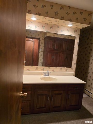 145 INGERSOLL Boulevard, Canton, IL 61520