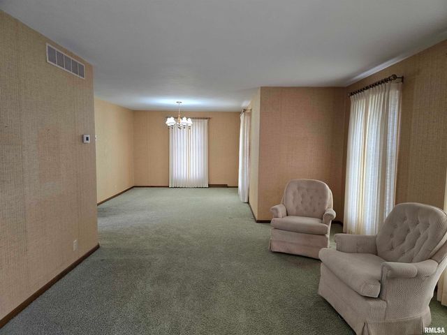 145 INGERSOLL Boulevard, Canton, IL 61520