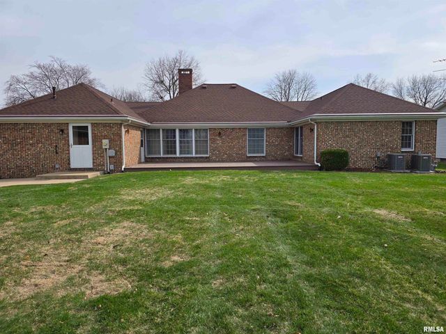 145 INGERSOLL Boulevard, Canton, IL 61520