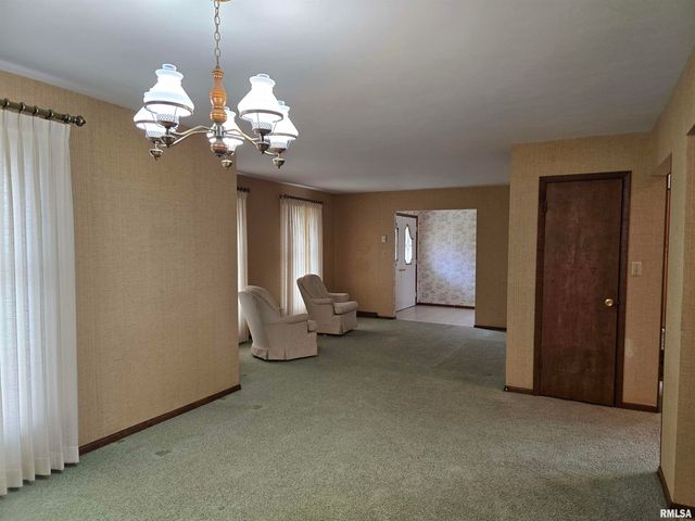 145 INGERSOLL Boulevard, Canton, IL 61520