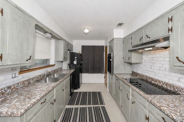 805 Long Drive, Mineral Wells, TX 76067