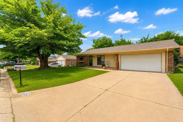 805 Long Drive, Mineral Wells, TX 76067