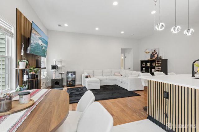 7343 Elm Court, South Brunswick, NJ 08852