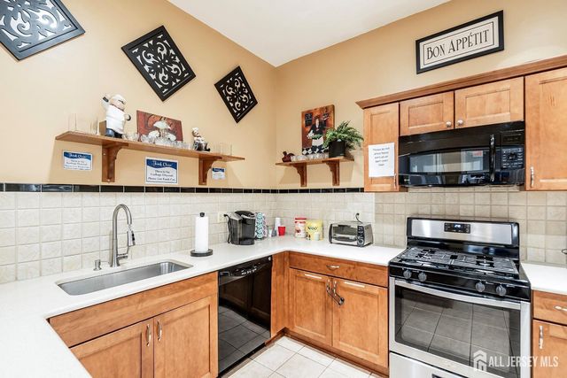 7343 Elm Court, South Brunswick, NJ 08852