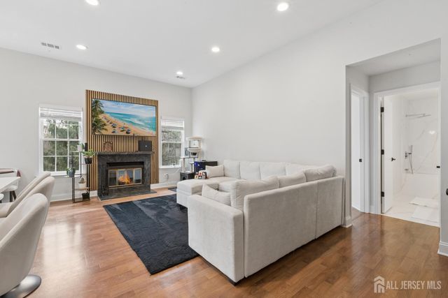 7343 Elm Court, South Brunswick, NJ 08852