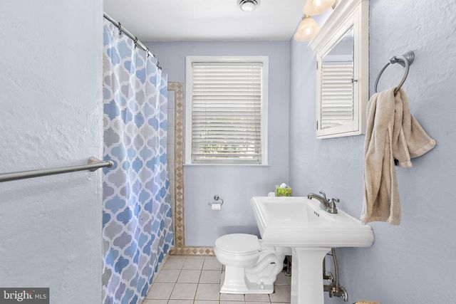 4601 LINCOLN DR, Baltimore, MD 21227