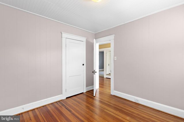 4601 LINCOLN DR, Baltimore, MD 21227