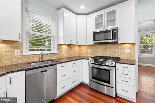 4601 LINCOLN DR, Baltimore, MD 21227
