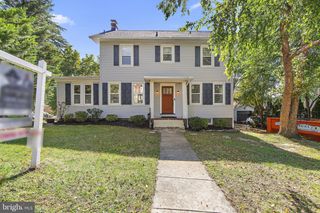 4601 LINCOLN DR, Baltimore, MD 21227