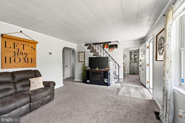 11 W EIGHTH ST, Pottstown, PA 19464