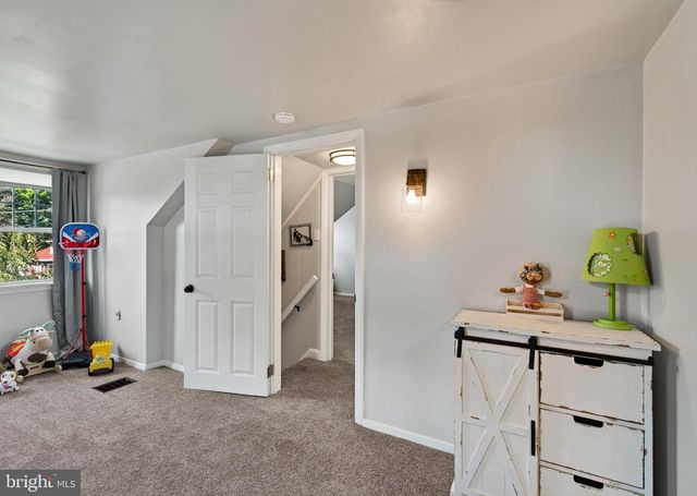 11 W EIGHTH ST, Pottstown, PA 19464