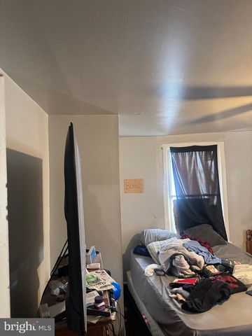 5801 BRUSH RD, Philadelphia, PA 19138