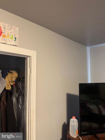 5801 BRUSH RD, Philadelphia, PA 19138