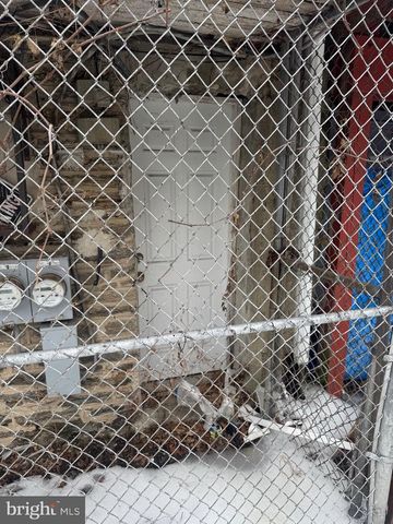 5801 BRUSH RD, Philadelphia, PA 19138