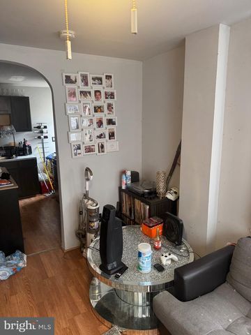 5801 BRUSH RD, Philadelphia, PA 19138