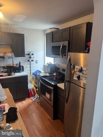 5801 BRUSH RD, Philadelphia, PA 19138