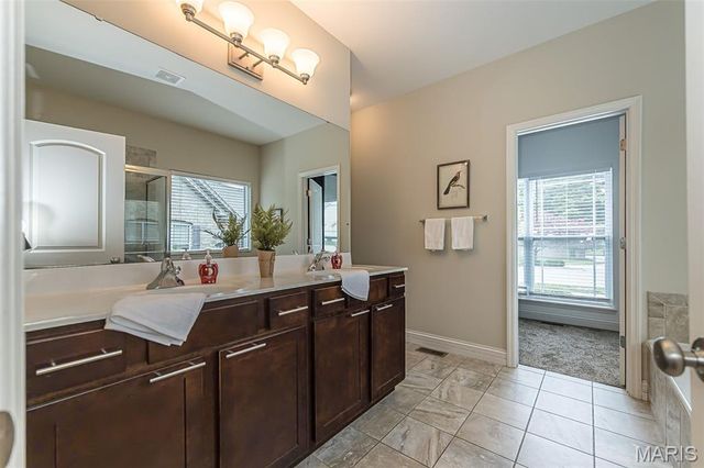 327 Tall Timber Meadows Drive, Ballwin, MO 63021