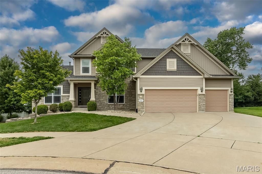 327 Tall Timber Meadows Drive, Ballwin, MO 63021