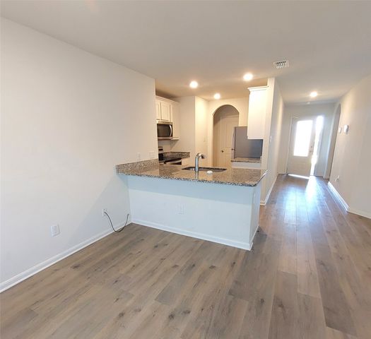 4901 Delano Street, Greenville, TX 75401