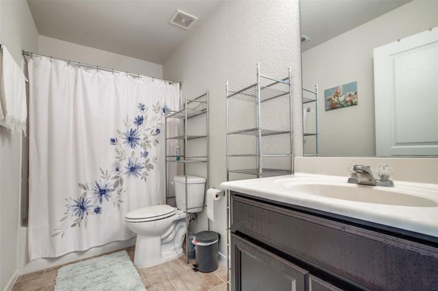19615 Whitehaven Meadow Trail, Cypress, TX 77429