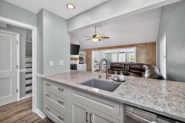 230 Persimmon Way, Harrodsburg, KY 40330