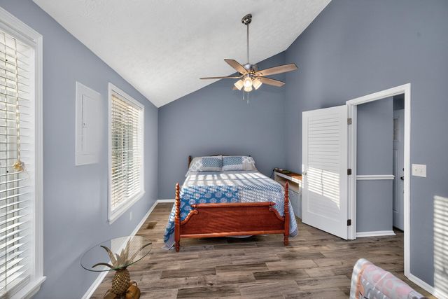 230 Persimmon Way, Harrodsburg, KY 40330