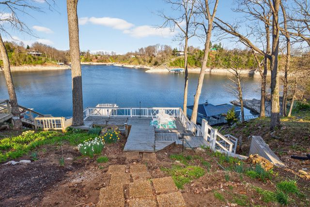 230 Persimmon Way, Harrodsburg, KY 40330