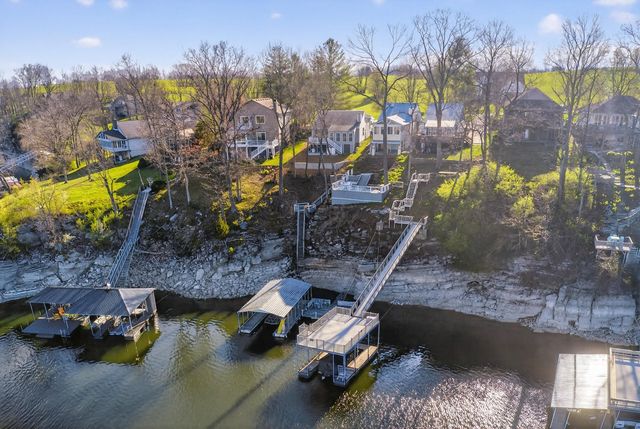 230 Persimmon Way, Harrodsburg, KY 40330