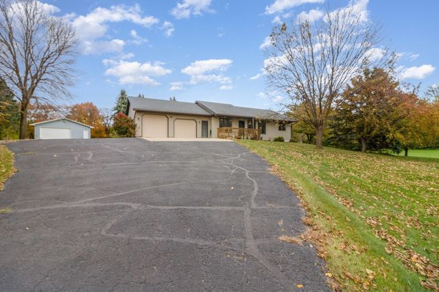 4300 Michelle Street, New Prague, MN 56071