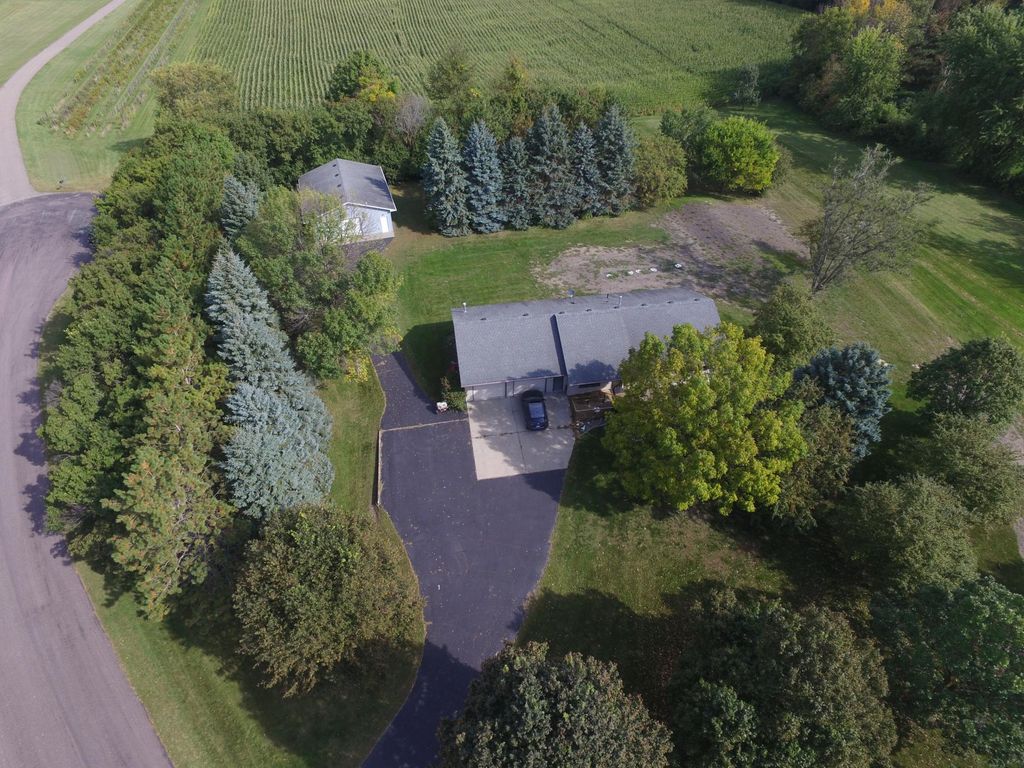 4300 Michelle Street, New Prague, MN 56071