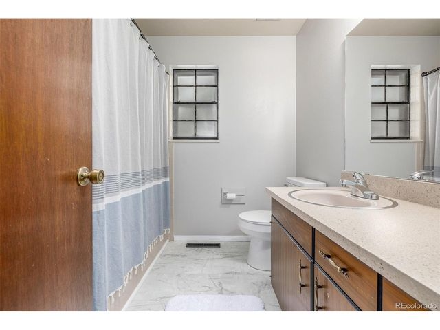 406 Valley Hi Cir B, Colorado Springs, CO 80910