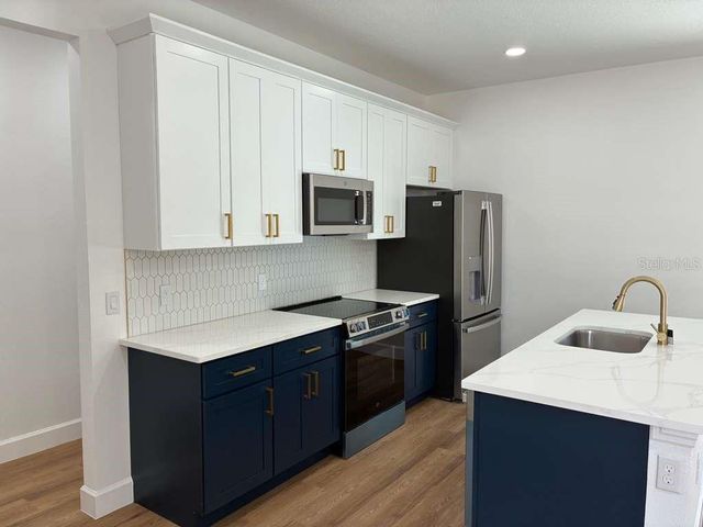 30 FISHER TRACE RUN, Ocklawaha, FL 32179