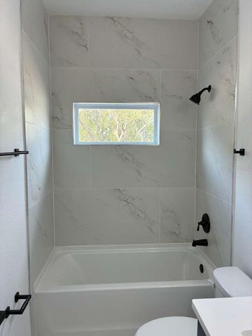 30 FISHER TRACE RUN, Ocklawaha, FL 32179