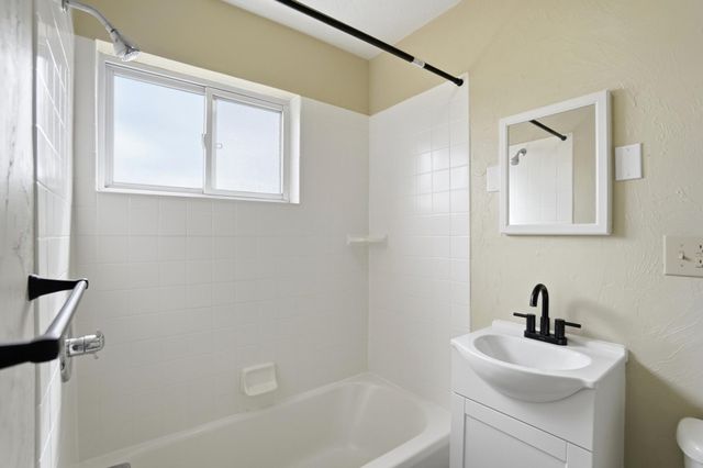 1806 N Limestone Street 1806 N Limestone Street, Springfield, OH 45503