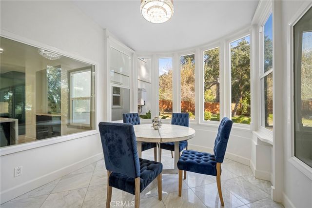 2065 E Altadena, Altadena, CA 91001