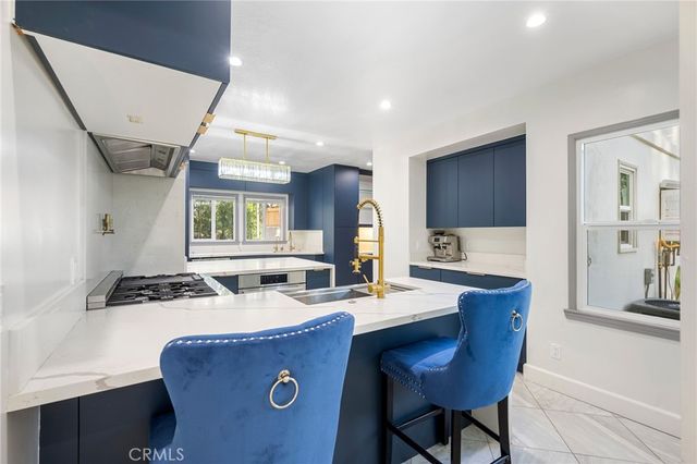 2065 E Altadena, Altadena, CA 91001