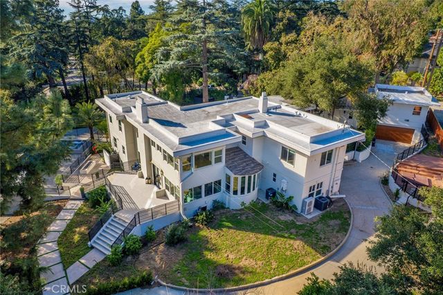 2065 E Altadena, Altadena, CA 91001