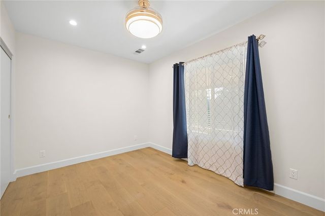 2065 E Altadena, Altadena, CA 91001