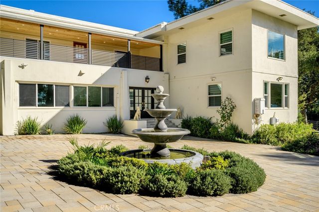 2065 E Altadena, Altadena, CA 91001