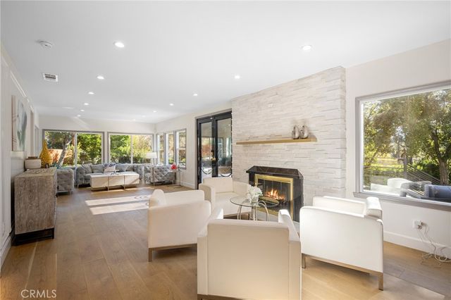 2065 E Altadena, Altadena, CA 91001