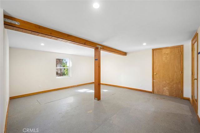 2065 E Altadena, Altadena, CA 91001