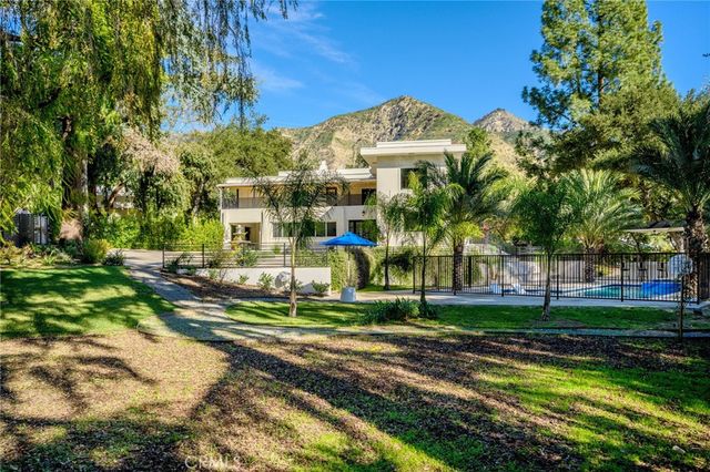 2065 E Altadena, Altadena, CA 91001