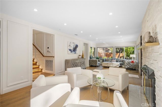 2065 E Altadena, Altadena, CA 91001