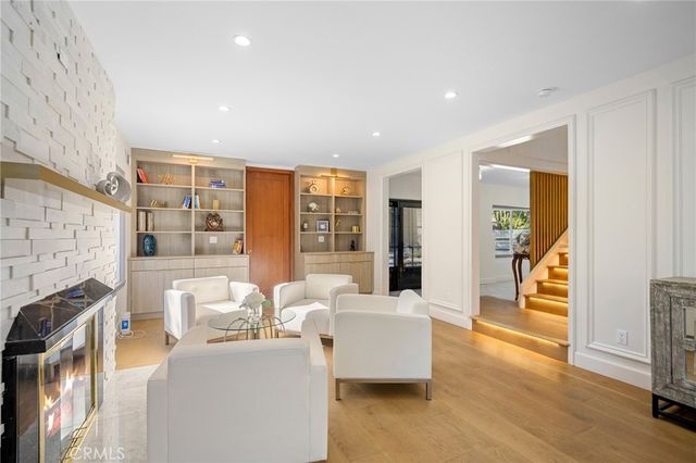 2065 E Altadena, Altadena, CA 91001