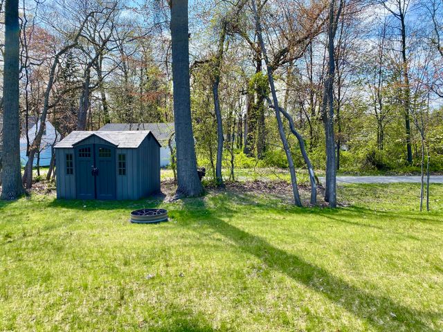 3673 Waalkes Street, Norton Shores, MI 49444