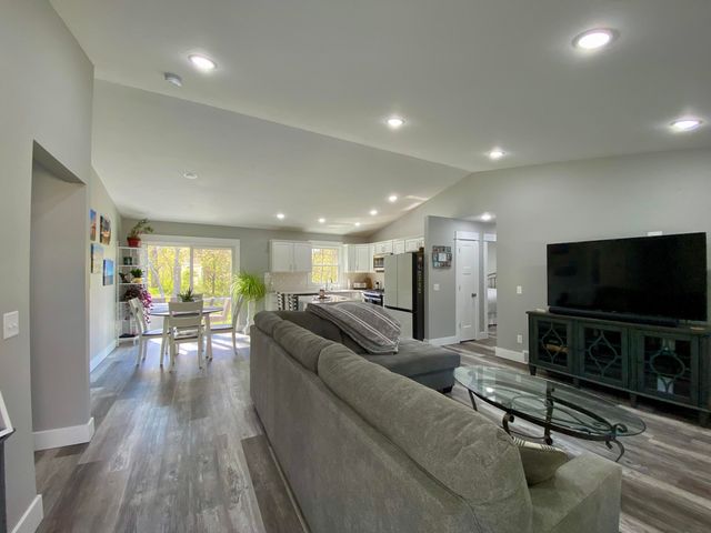 3673 Waalkes Street, Norton Shores, MI 49444