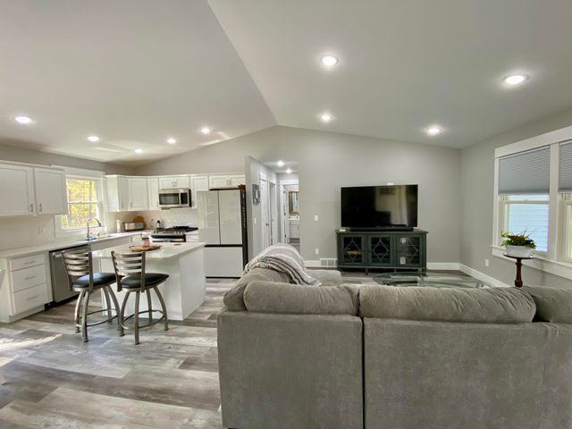 3673 Waalkes Street, Norton Shores, MI 49444